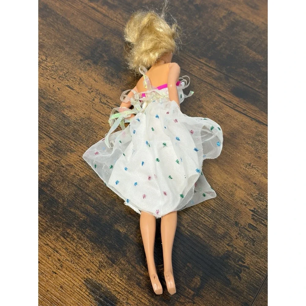 Vintage Mattel Barbie And The Rockers doll and  2688 outfit HTF